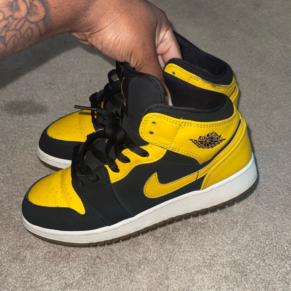 “New Love” Jordan 1s 7y